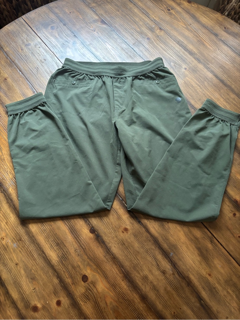 Mountain Hardwear Olive Hiking Jogger Pants Women’s M